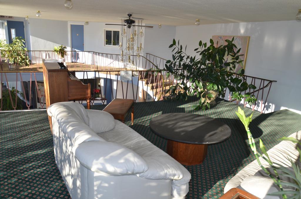 Red Carpet Inn & Suites Ebensburg Eksteriør bilde